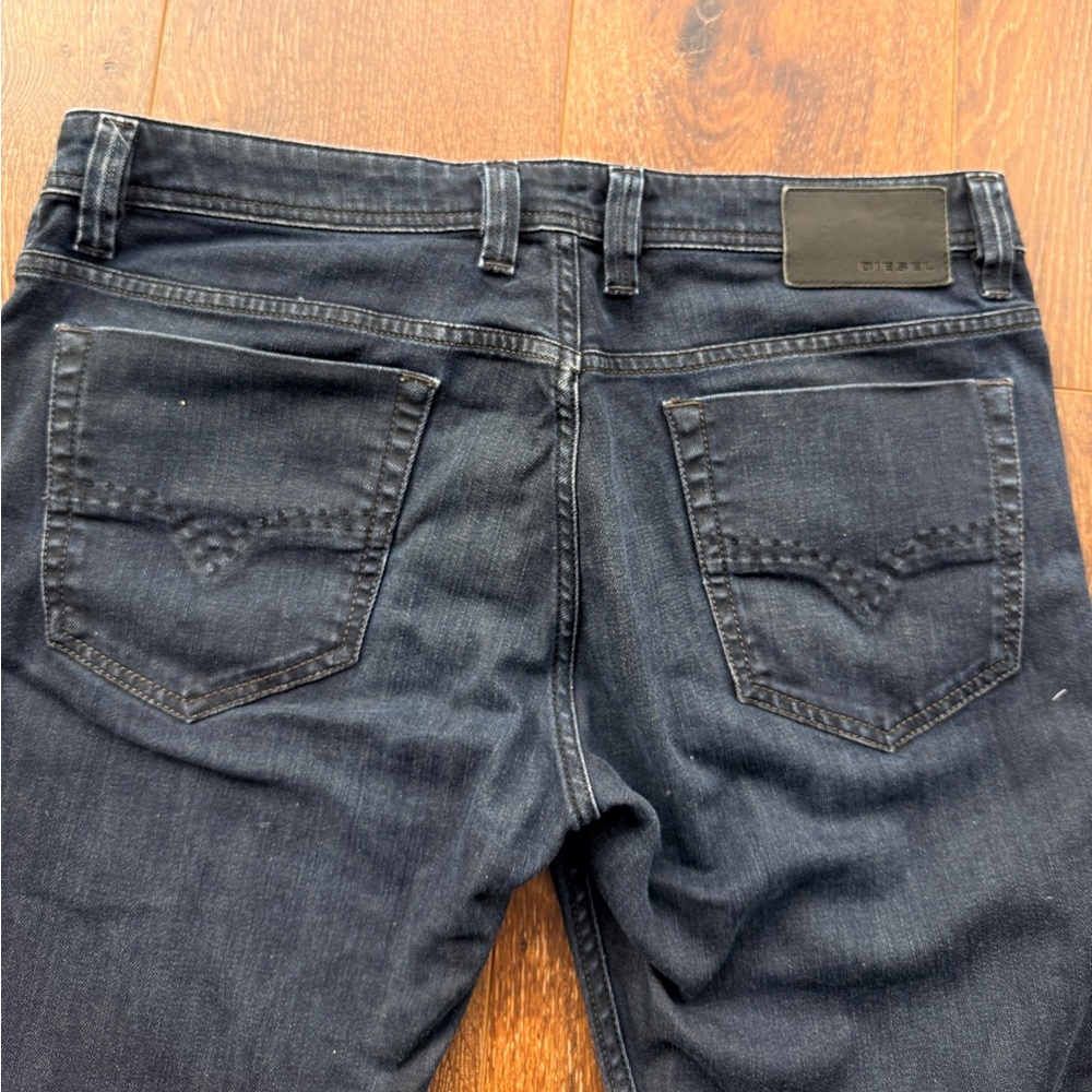 Diesel Men's Deep Indigo Relaxed Jeans 34w 32L - Picture 10 of 10